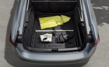 Kofferraumwanne mit erhöhtem Rand Superb IV Limo